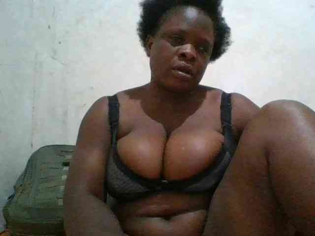 bigboobies2 webcam