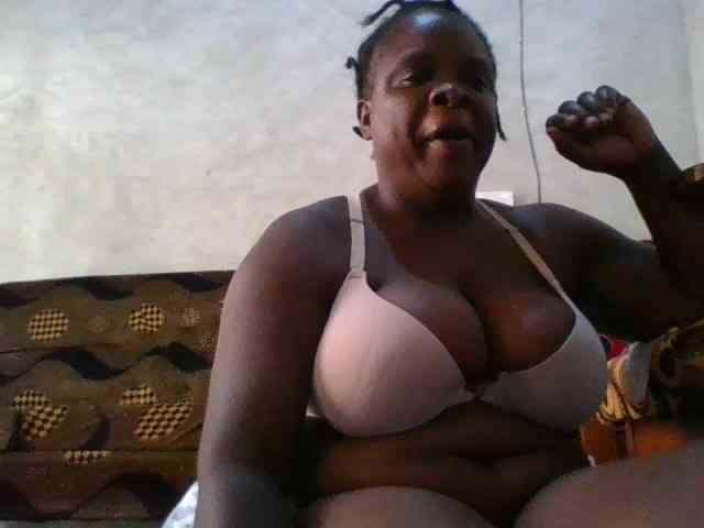 bigboobies2 webcam