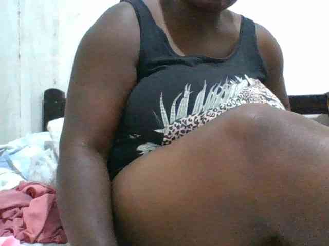 bigboobies2 webcam