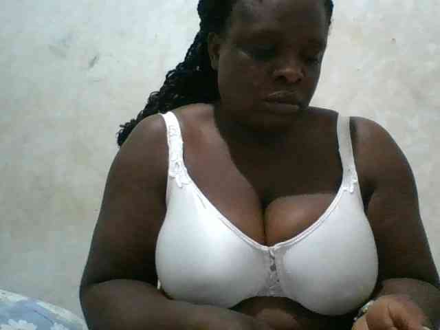bigboobies2 webcam