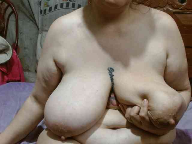 Coupleanal Live Webcam on BongaCams