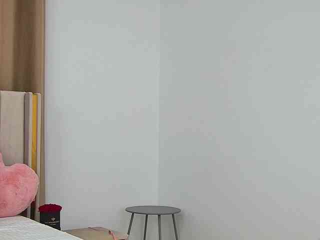 EmilyNovaa webcam