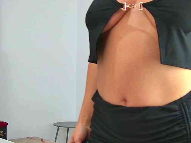 EmilyNovaa webcam
