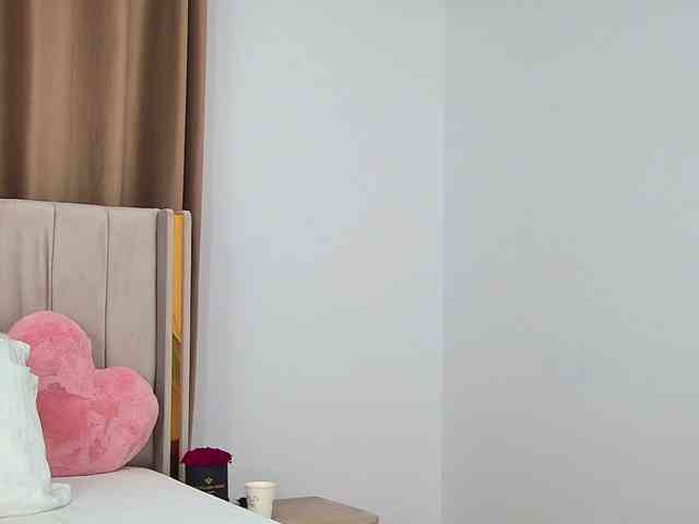 EmilyNovaa webcam