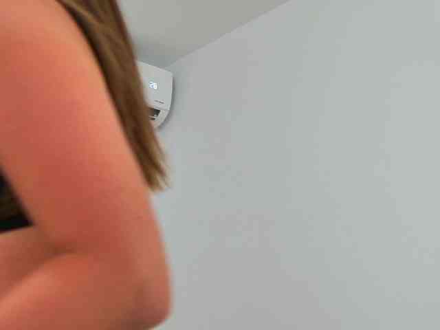 EmilyNovaa webcam