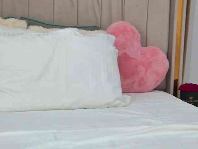 EmilyNovaa webcam