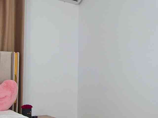 EmilyNovaa webcam