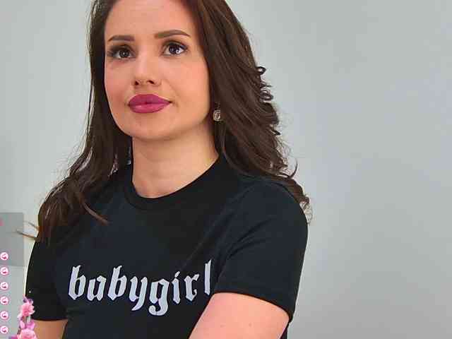 EmilyNovaa webcam