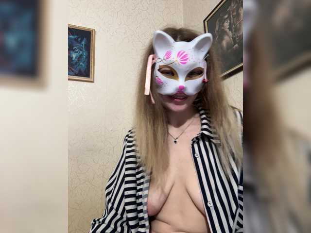 Lapo4ka-1a live cam on BongaCams