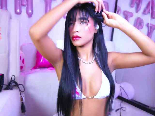 Auroraaa-x1 Live Webcam on BongaCams