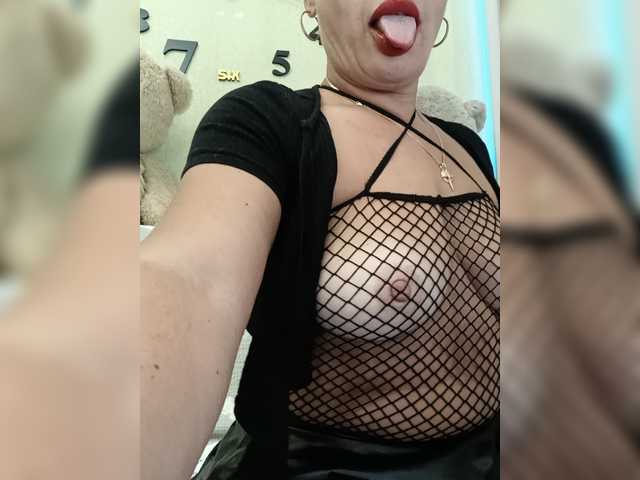 murr-kitty live cam on BongaCams