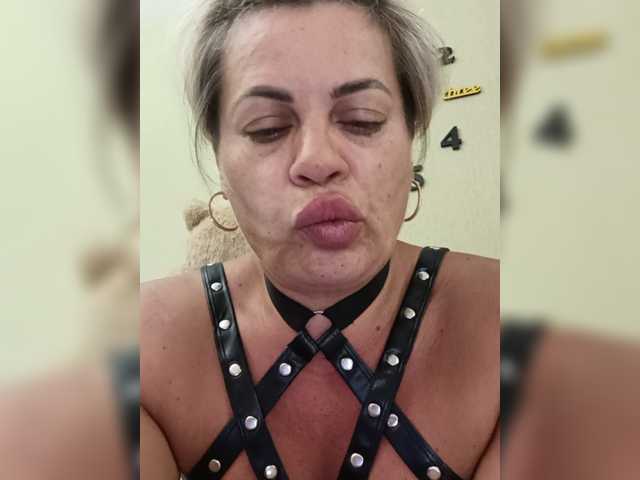 murr-kitty, live now on BongaCams
