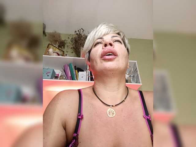 murr-kitty live cam on BongaCams