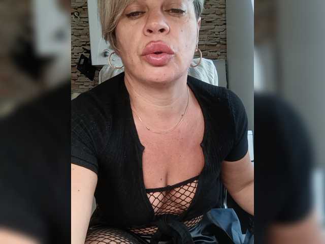 murr-kitty live cam on BongaCams