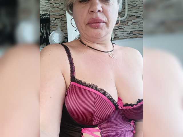 murr-kitty live cam on BongaCams