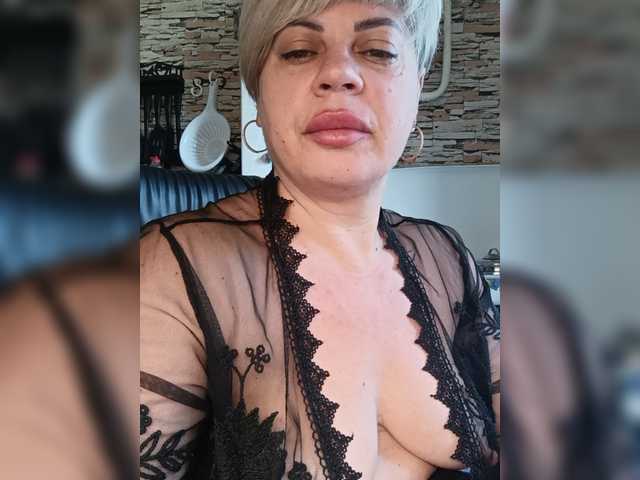 murr-kitty live cam on BongaCams