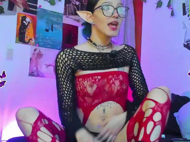 Bluedarkelf888, en vivo ahora en BongaCams