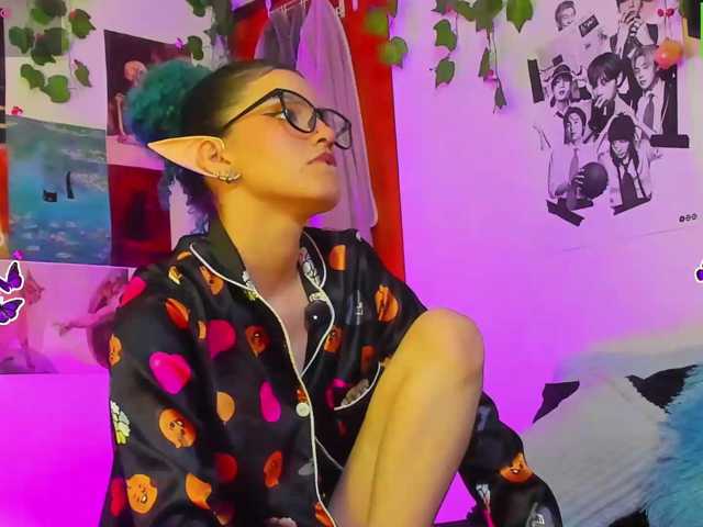 Bluedarkelf888, en directo ahora en BongaCams