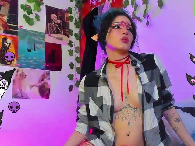 Bluedarkelf888 live cam on BongaCams