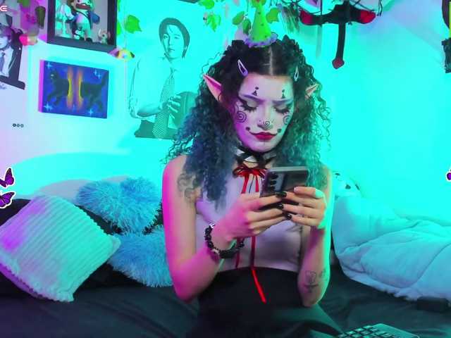 Bluedarkelf888 live cam on BongaCams