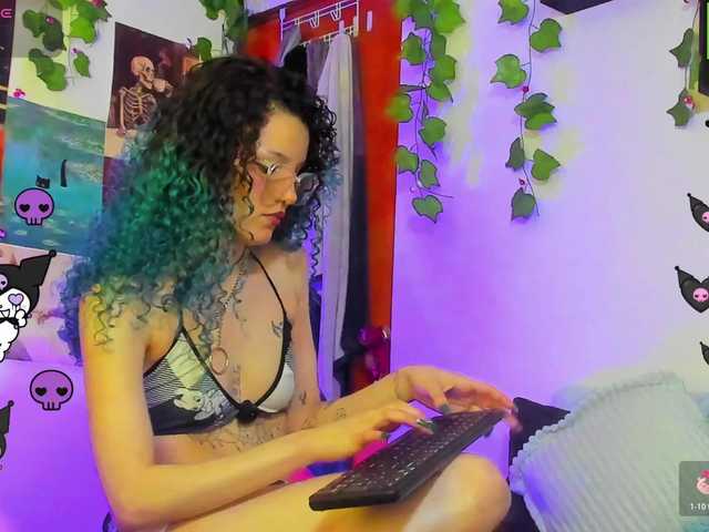 Bluedarkelf888 live cam on BongaCams