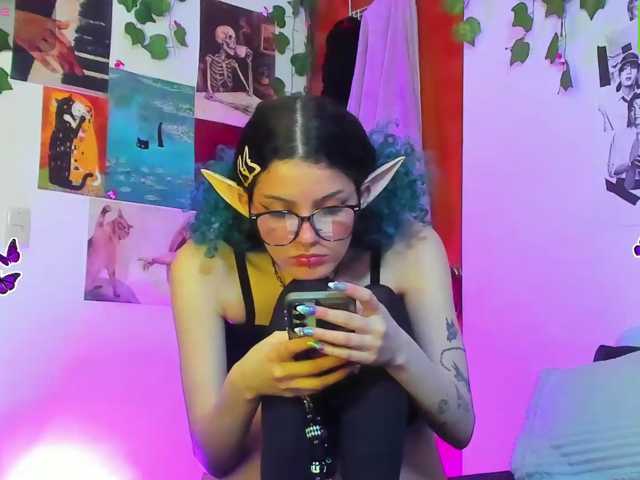 Bluedarkelf888 live cam on BongaCams