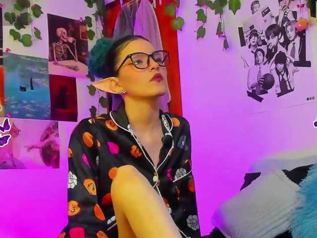 Bluedarkelf888, live now on BongaCams