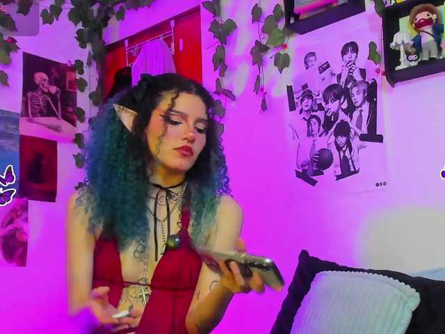 Bluedarkelf888 — live female cam