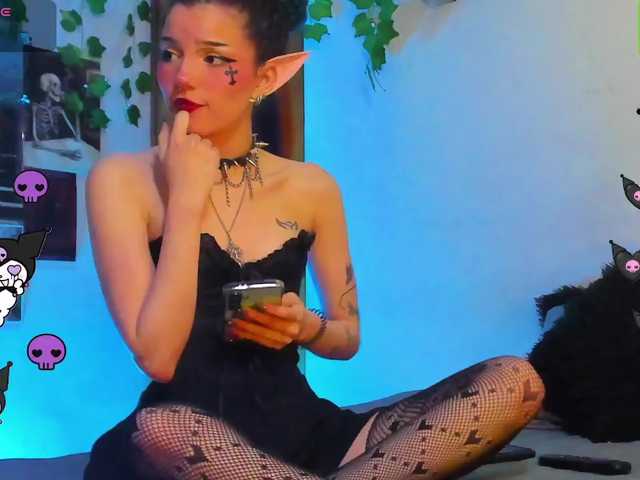 Bluedarkelf888 live cam on BongaCams