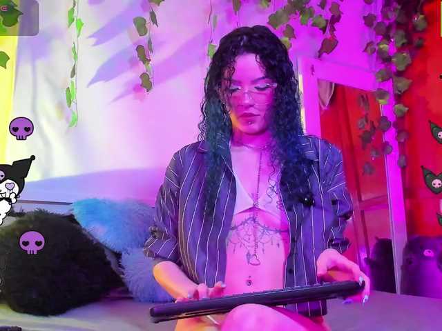 Bluedarkelf888 live cam on BongaCams