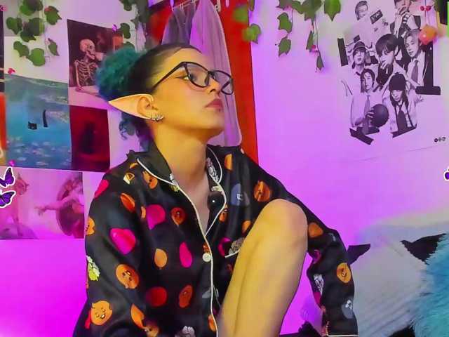 Bluedarkelf888, en directo ahora en BongaCams