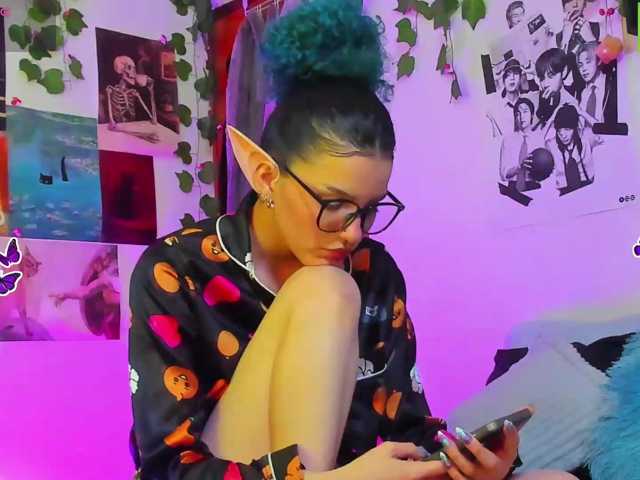 Bluedarkelf888, live now on BongaCams