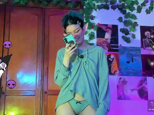 Bluedarkelf888 live cam on BongaCams