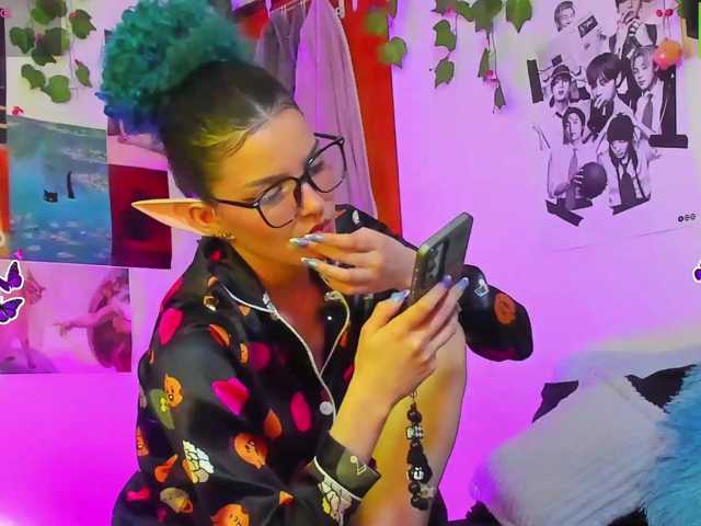 Bluedarkelf888, en directo ahora en BongaCams