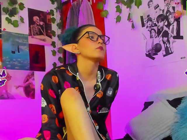 Bluedarkelf888, en directo ahora en BongaCams