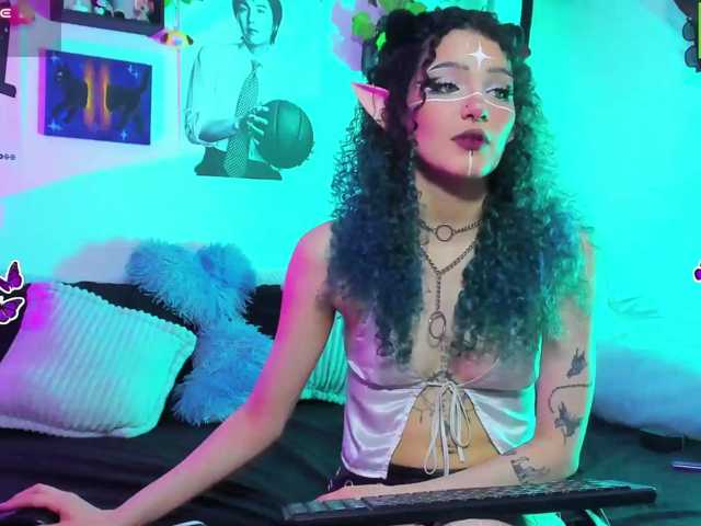 Bluedarkelf888 live cam on BongaCams