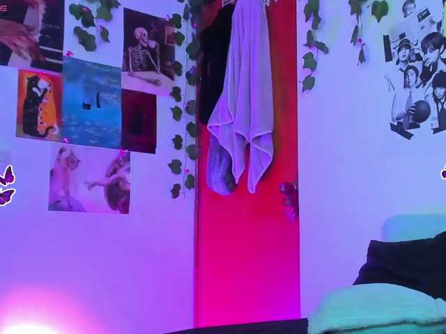 Bluedarkelf888 live cam on BongaCams