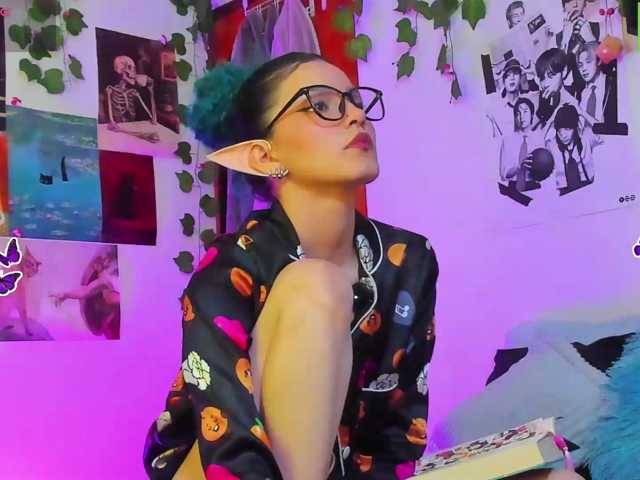 Bluedarkelf888, en directo ahora en BongaCams
