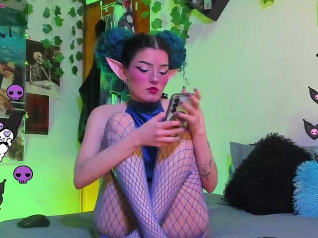 Bluedarkelf888 live cam on BongaCams