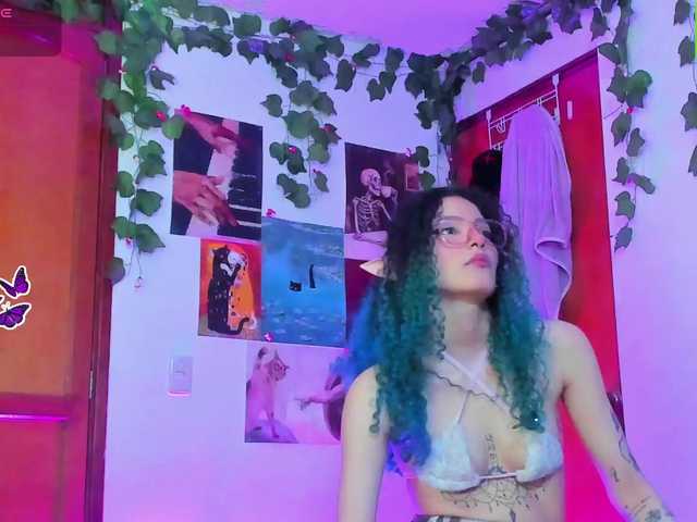 Bluedarkelf888 live cam on BongaCams