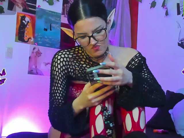 Bluedarkelf888, en vivo ahora en BongaCams