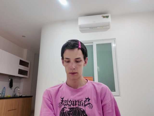 Ursister, 20 y/o - Live Cam on BongaCams