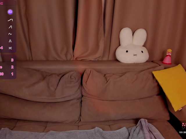 Casey-Sweeet live cam on BongaCams