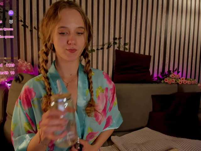 Casey-Sweeet live cam on BongaCams