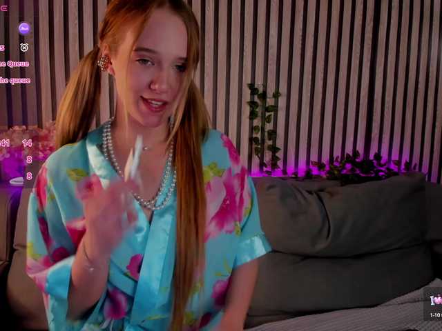 Casey-Sweeet's BongaCams show and profile