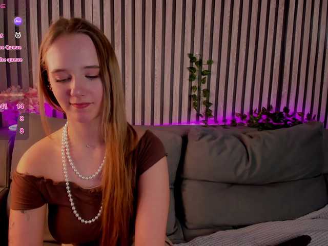 Casey-Sweeet's BongaCams show and profile