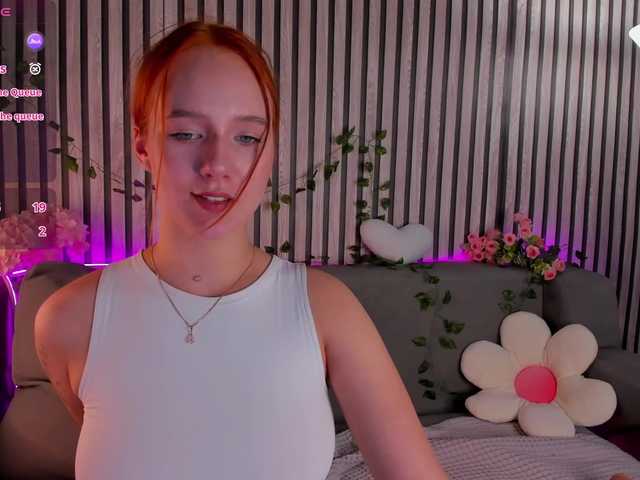 Casey-Sweeet live cam on BongaCams