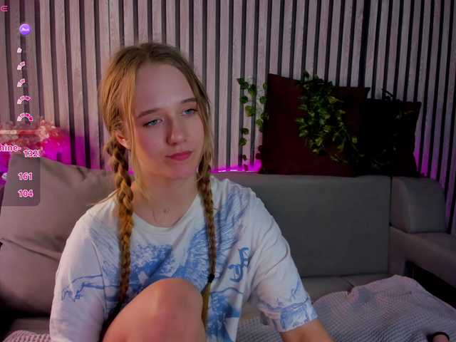 Casey-Sweeet's BongaCams show and profile