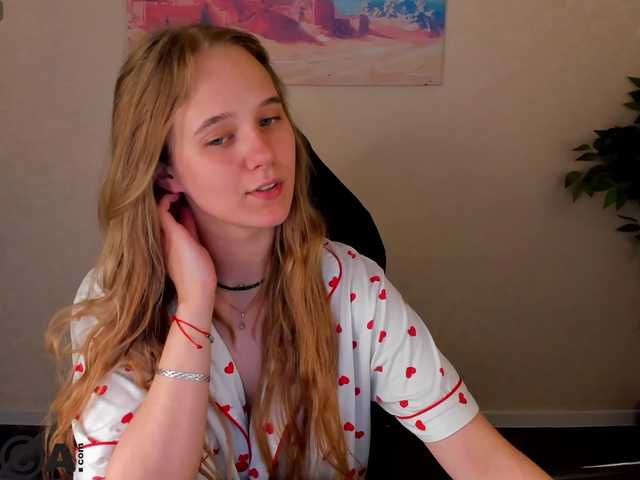 le modèle Casey-Sweeet est en webcam porno dans un show sur le site bongacams, il possède les tags suivants: White/Caucasian,Redhead,Shaved