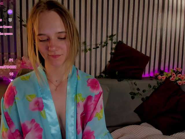 Casey-Sweeet live cam on BongaCams